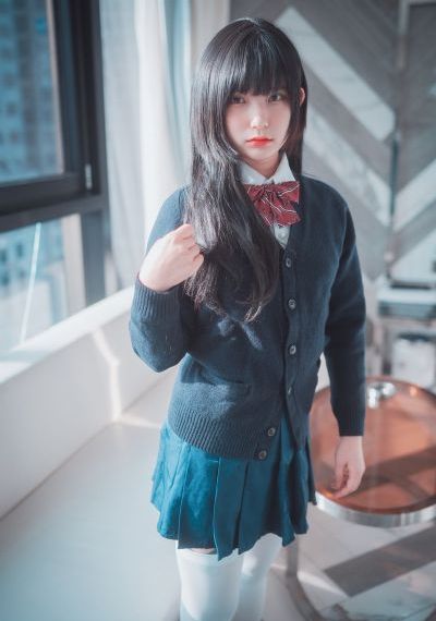 校花扒开腿让我桶个够揉个够_剧情片高清视频观看