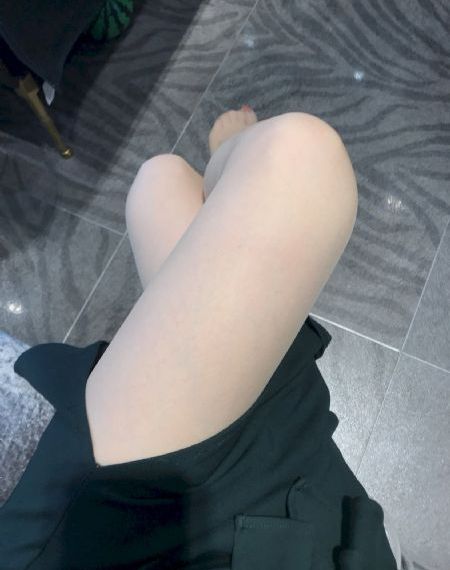 手指拨开内裤揉捏花蒂视频_BD英语在线观看高清