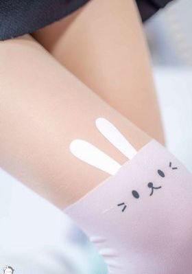 李可可黑色蕾丝内衣写真_午夜在线观看完整版
