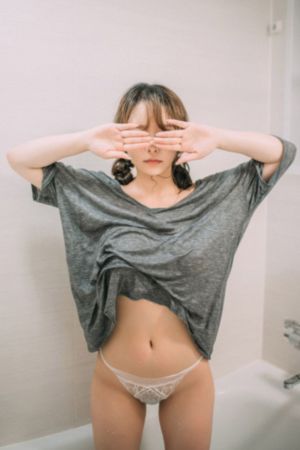 丰满少妇一级毛片免费看_超清免费全集观看