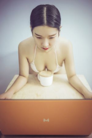 五月激激激综合网_1080迅雷电影在线