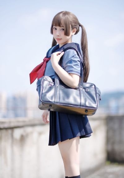 免费三级综合高清_爱奇艺VIP神马影院手机在线