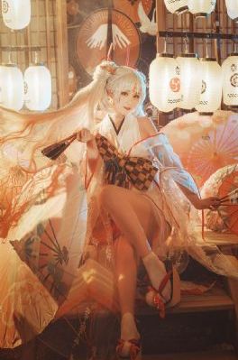 王爷在书房含她的乳尖_中英字幕1080