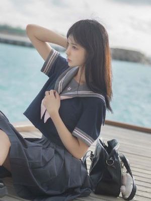 女学生4三级在线播放_免VIP免费在线观看