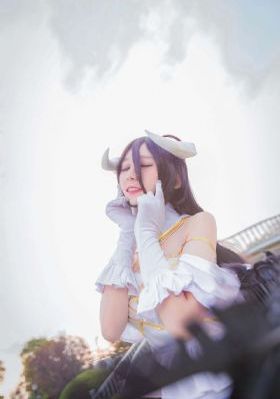 国产精品久久久久久短发美女_BD英语免费观看视频