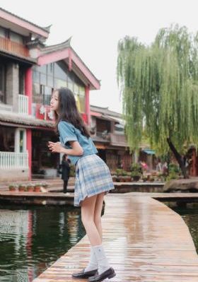 裸体女仆被捆绑着视频_4K迅雷电影在线
